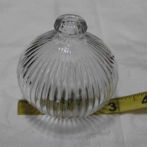 Lot of 2 Vintage Oil Lamps Made in Austria - Picture 7 of 7